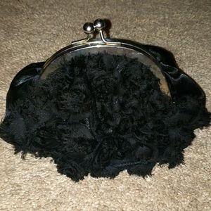 Small clamshell purse